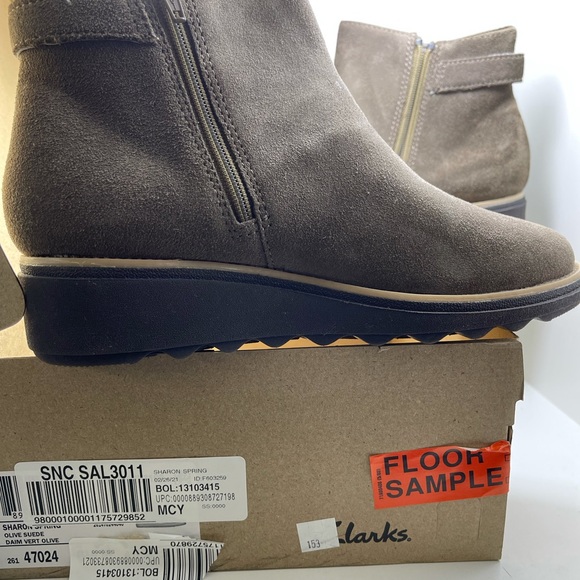 BNIB Clark Sharon Spring Olive Suede - Picture 2 of 11